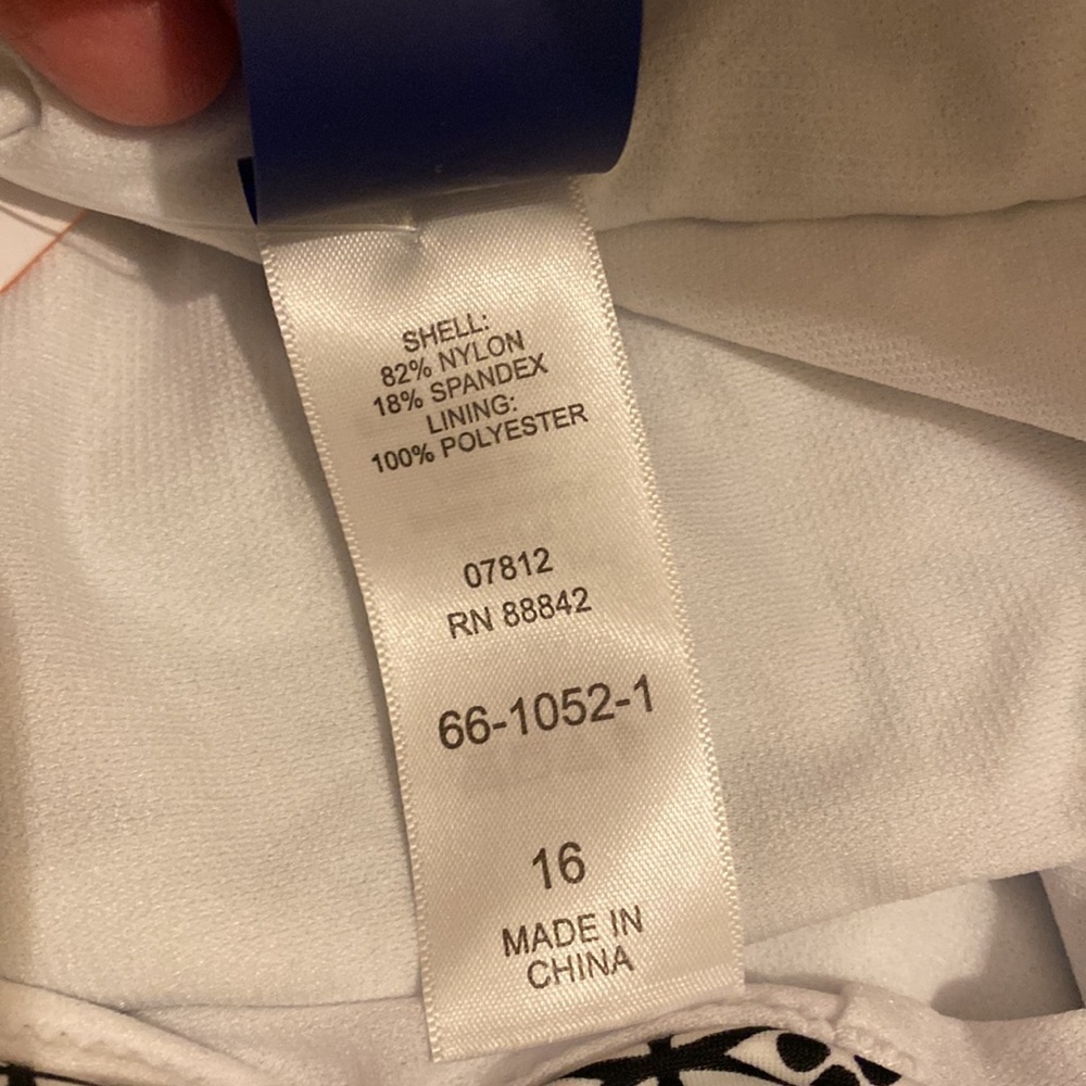 Swimsuits For All Black and White One-Piece. Size 16. New - Picture 6 of 8